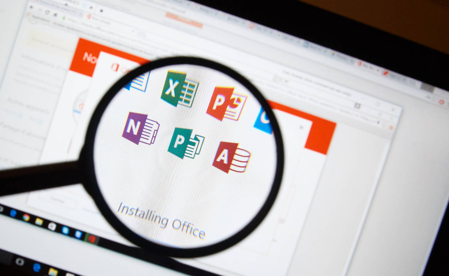 Kde levně pořídit Office pro studenty a další software?